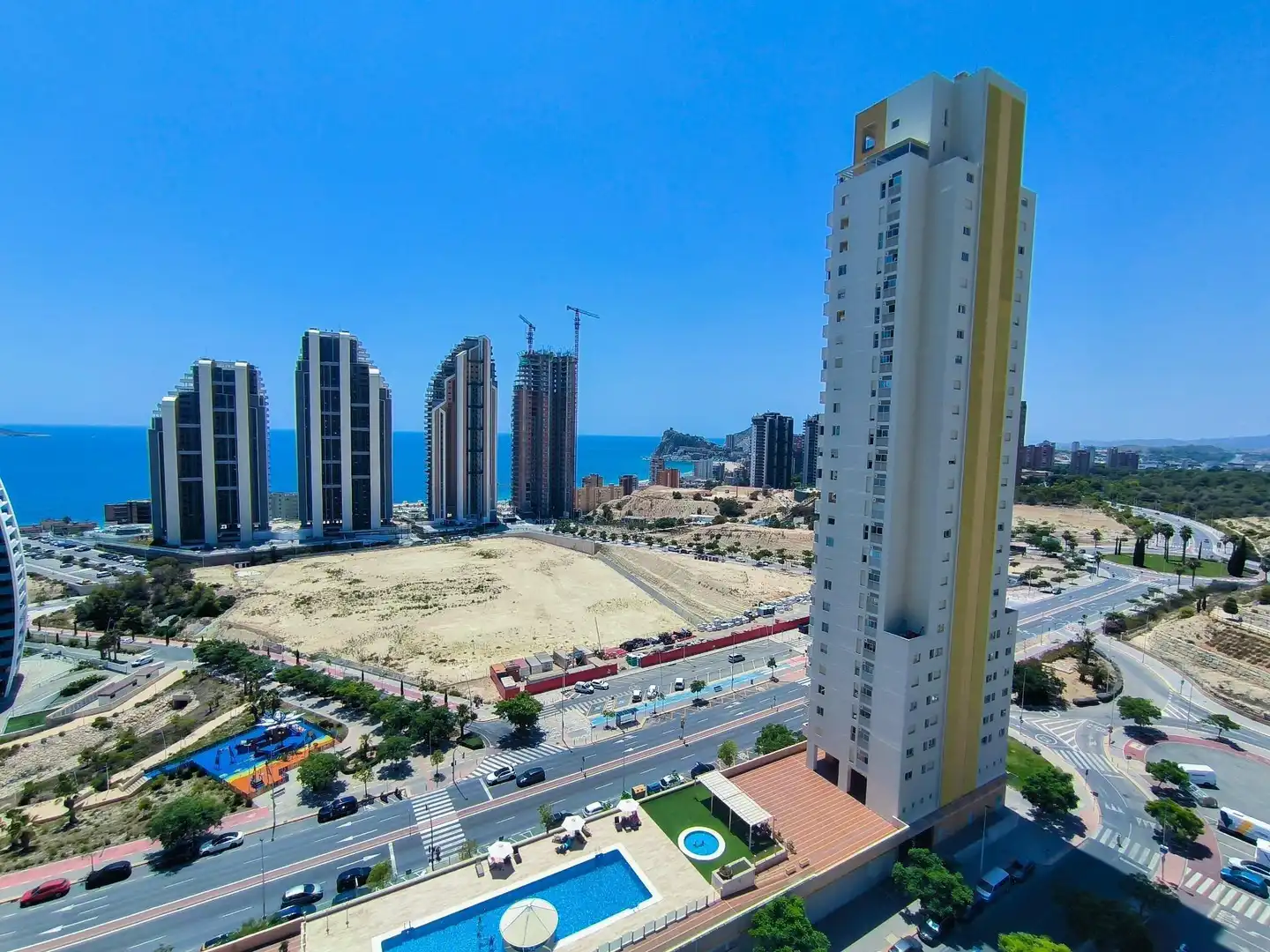 Apartament amb piscina en venda a Calle Presidente Adolfo Suárez, imagen 2