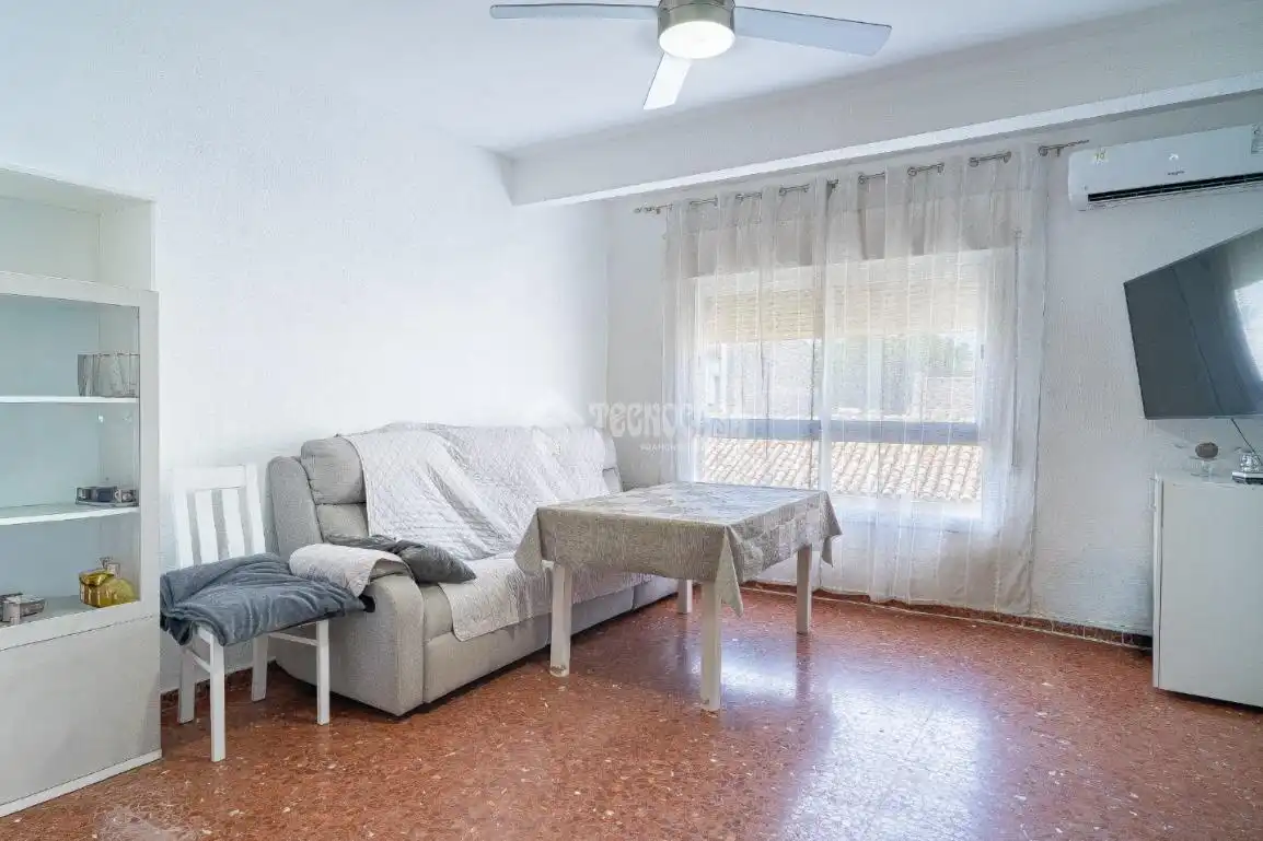 Sala d'estar de Pis en venda en Úbeda amb Aire condicionat, Calefacció i Balcó