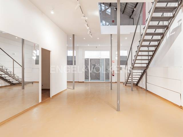 Local comercial en Alquiler en Vila de Gràcia