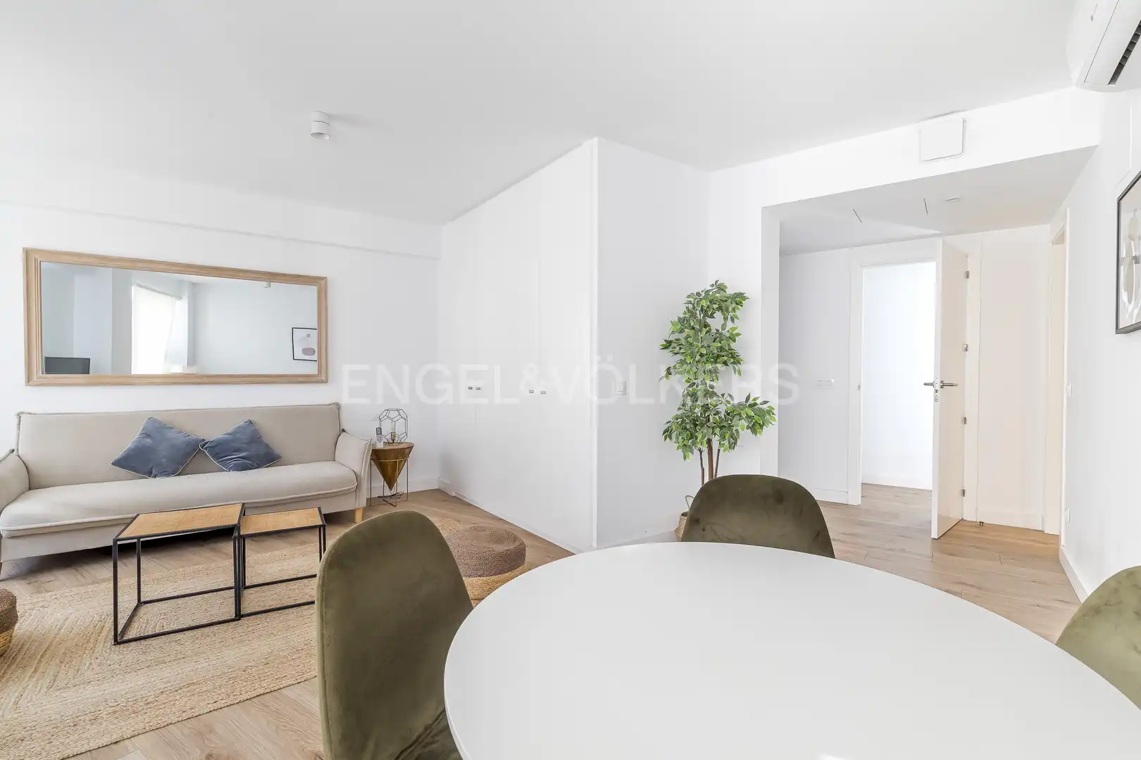 Sala de estar de Planta baja de alquiler en Madrid con Aire acondicionado, Calefacción y Amueblado