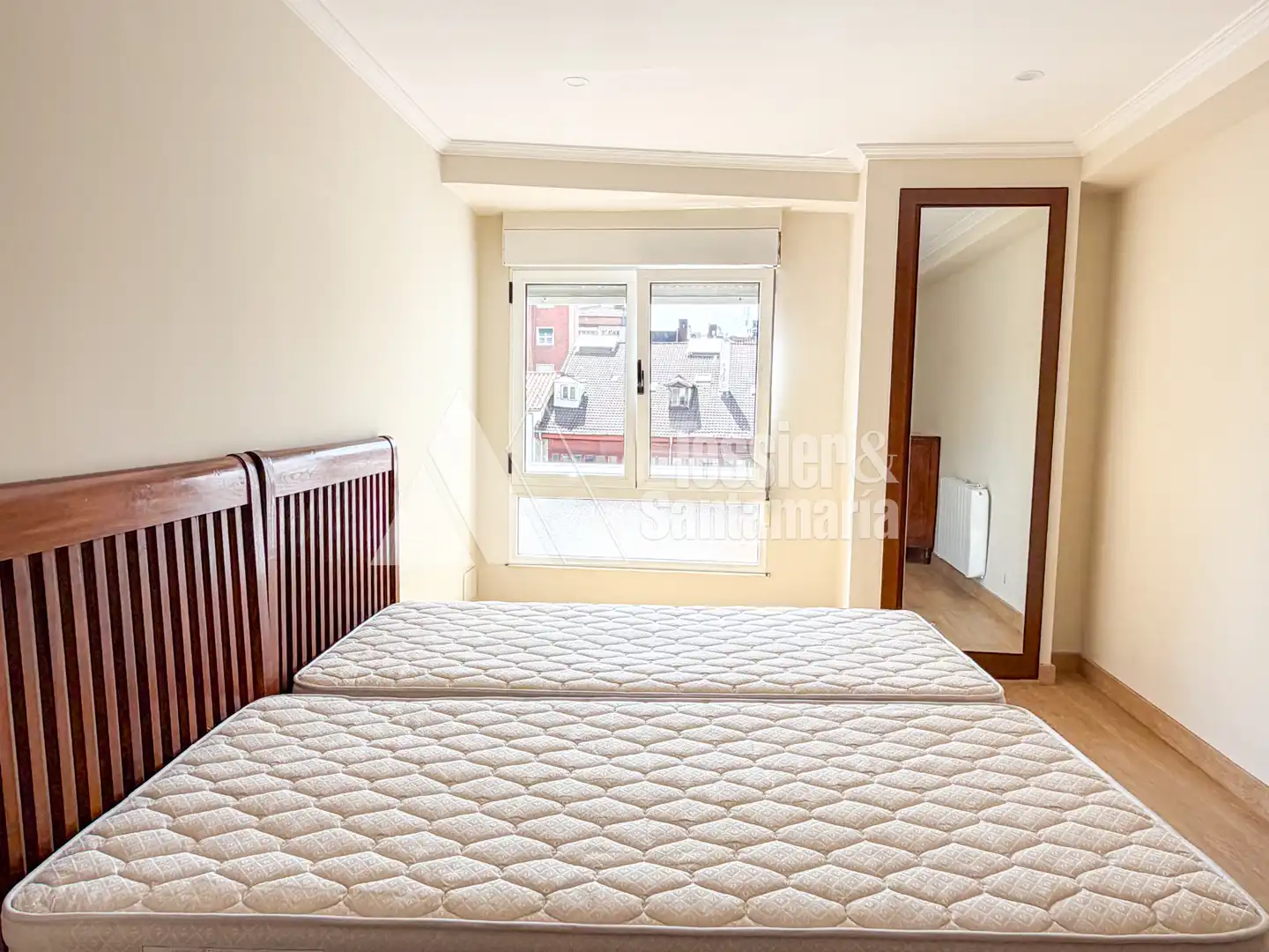 Schlafzimmer von Wohnung zur Miete in Gijón  mit Heizung, Möbliert und Ofen