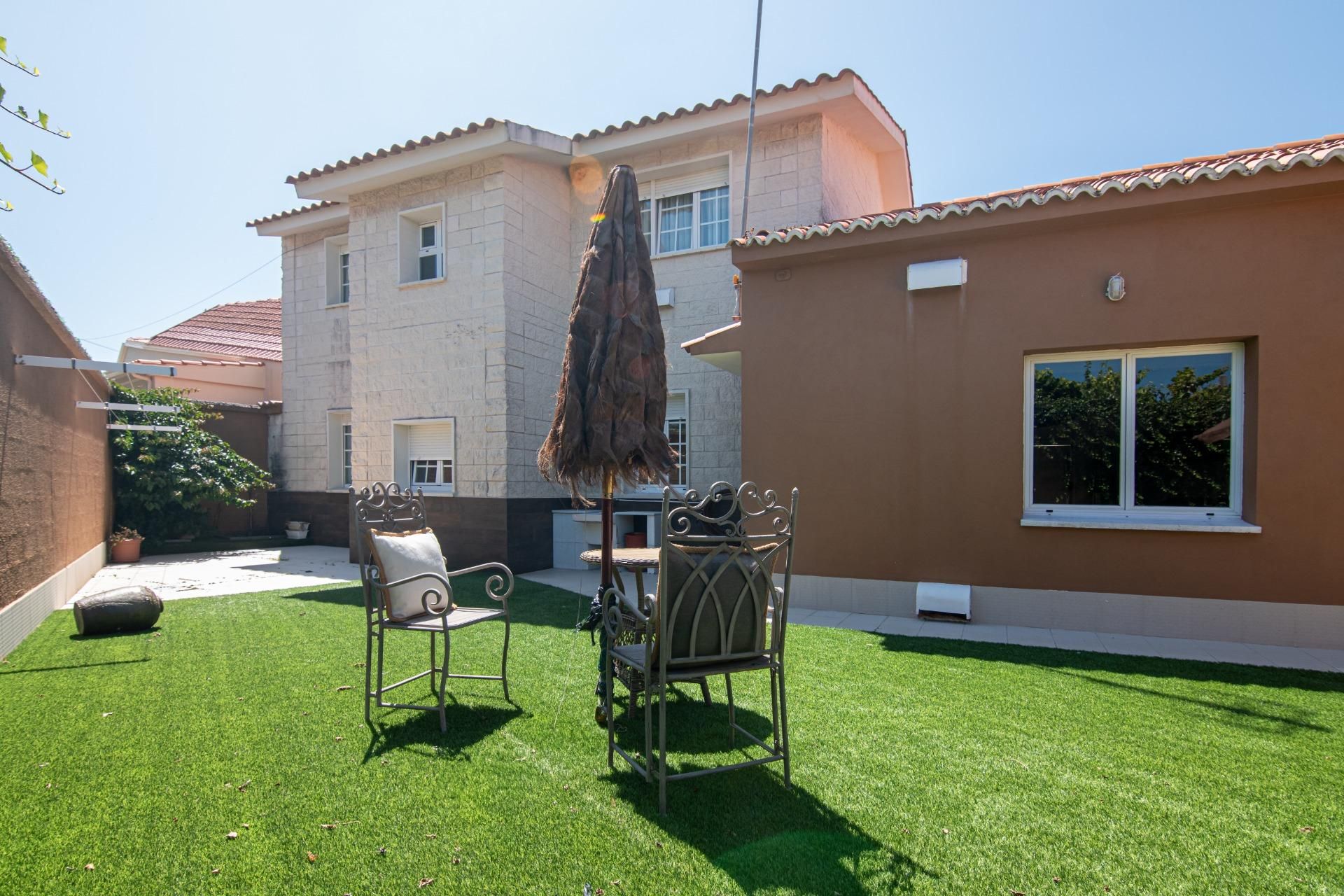 Exterior view of House or chalet for sale in Ribeira  with Private garden