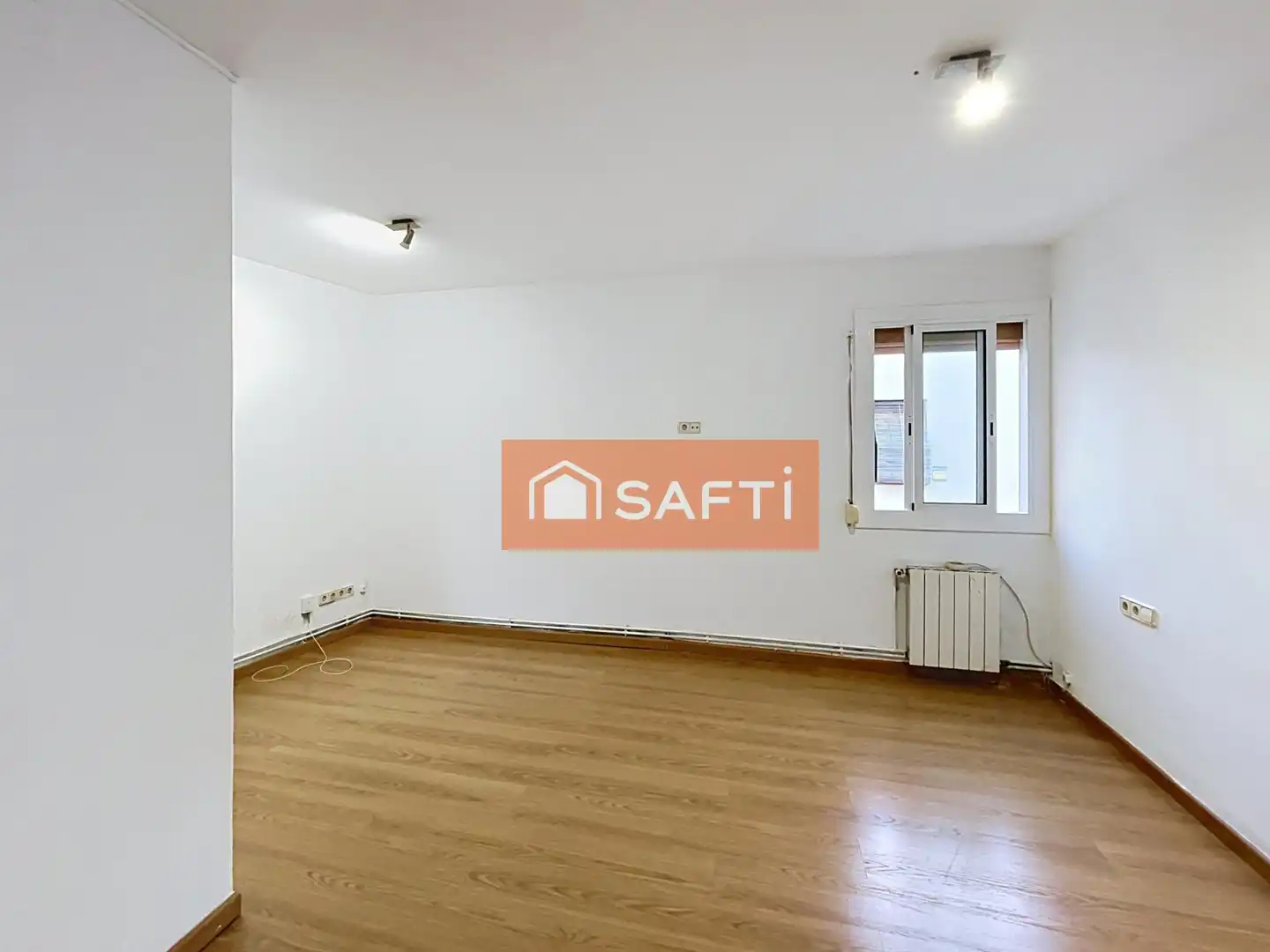 Flat with terrace for sale in Centre Vila, imagen 9