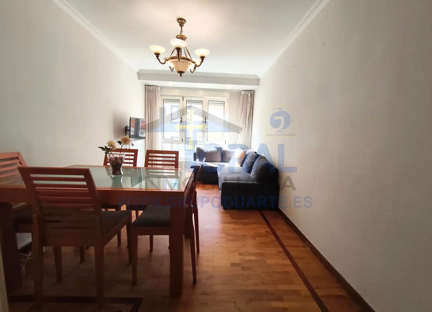 Wohnzimmer von Wohnung zur Miete in Gijón  mit Heizung, Parkett und Möbliert