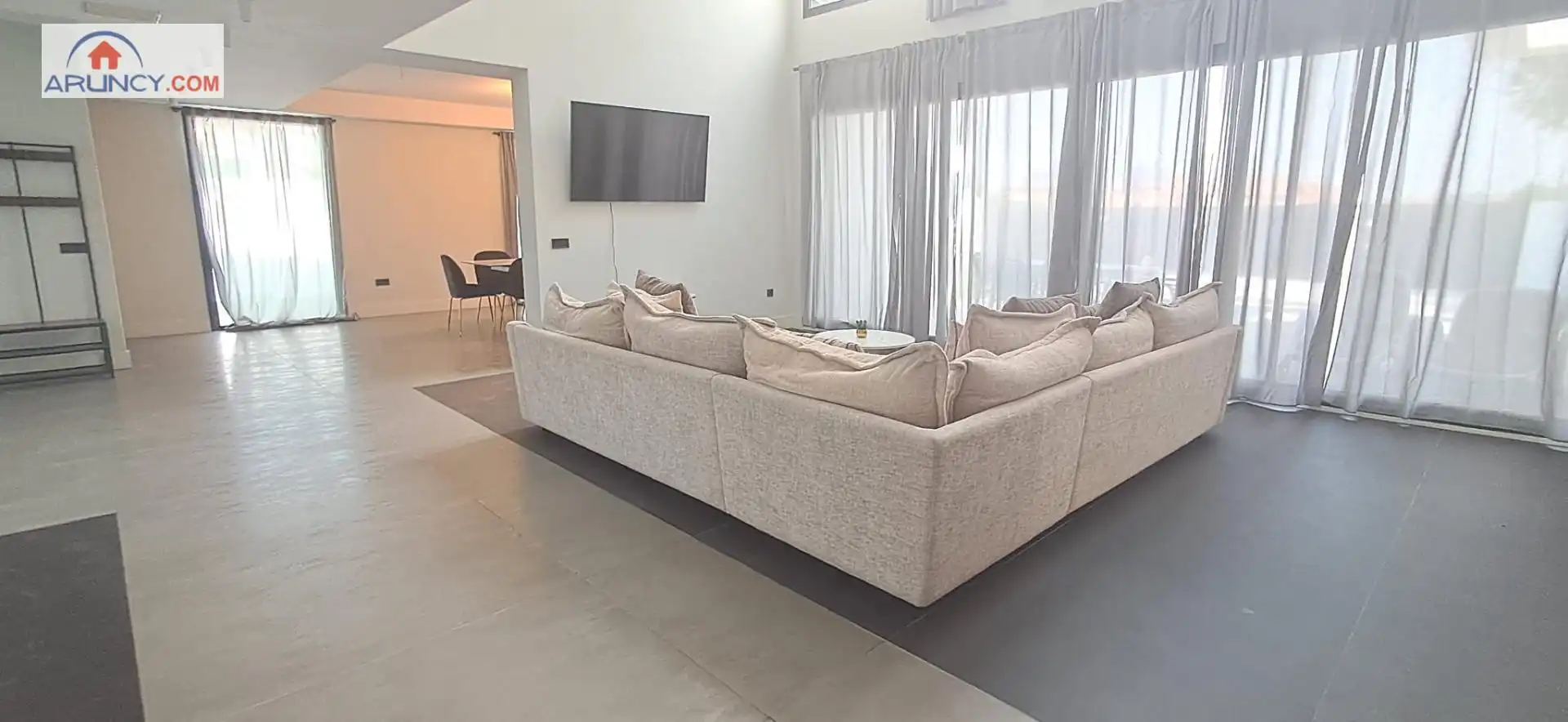 Sala d'estar de Casa o xalet de lloguer en Montequinto amb Aire condicionat, Jardí privat i Piscina