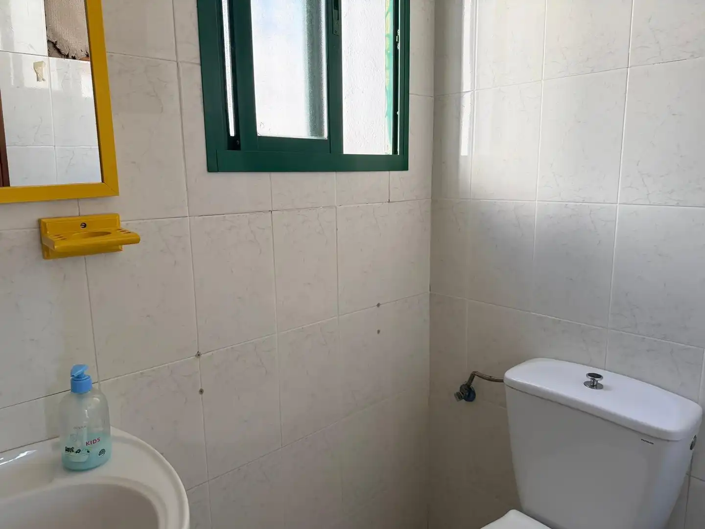Bathroom of Houses for sale in Valdelacalzada