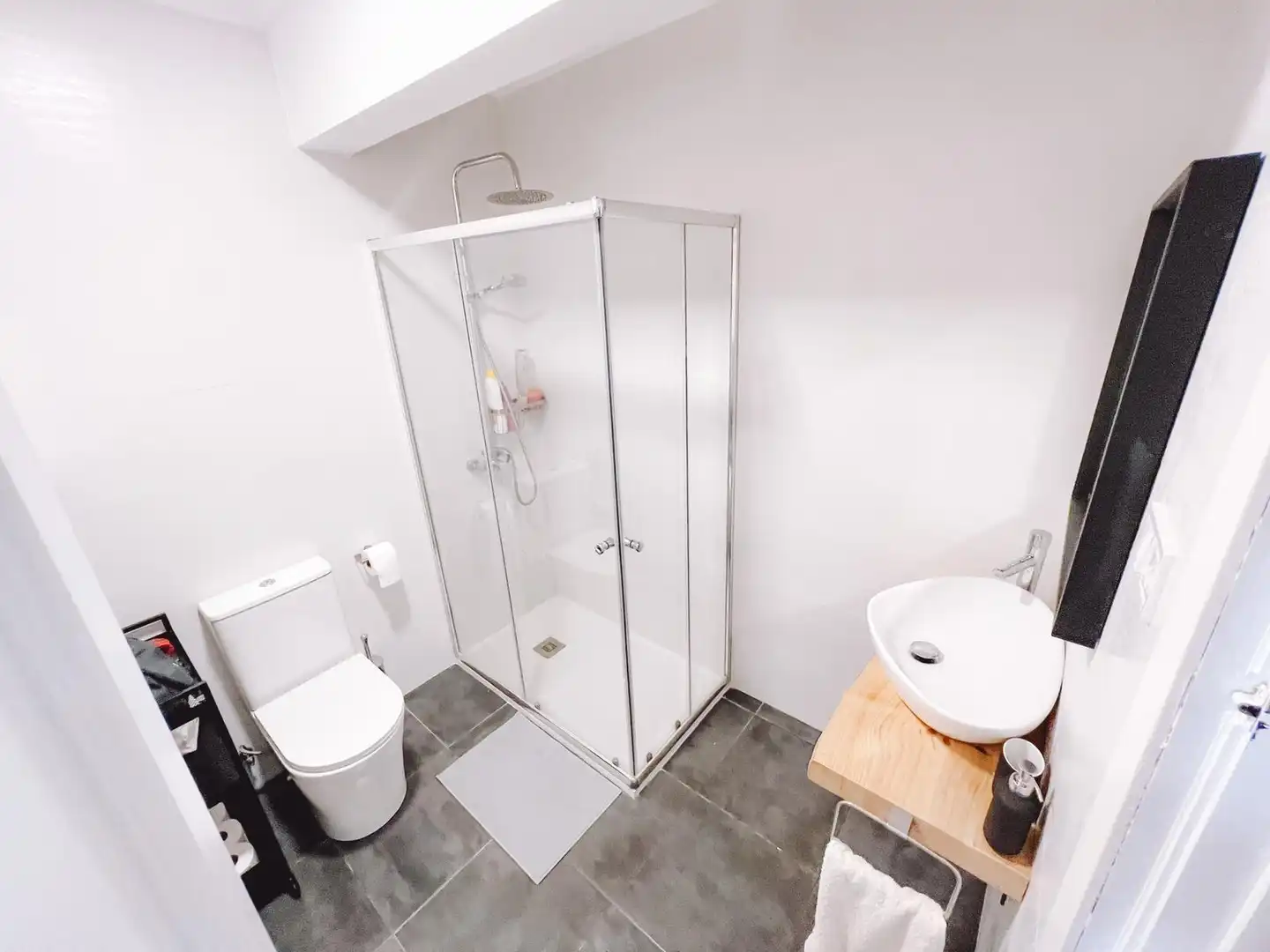 Bathroom of Flat for rent in Castro-Urdiales  with Heating, Terrace and Furnished