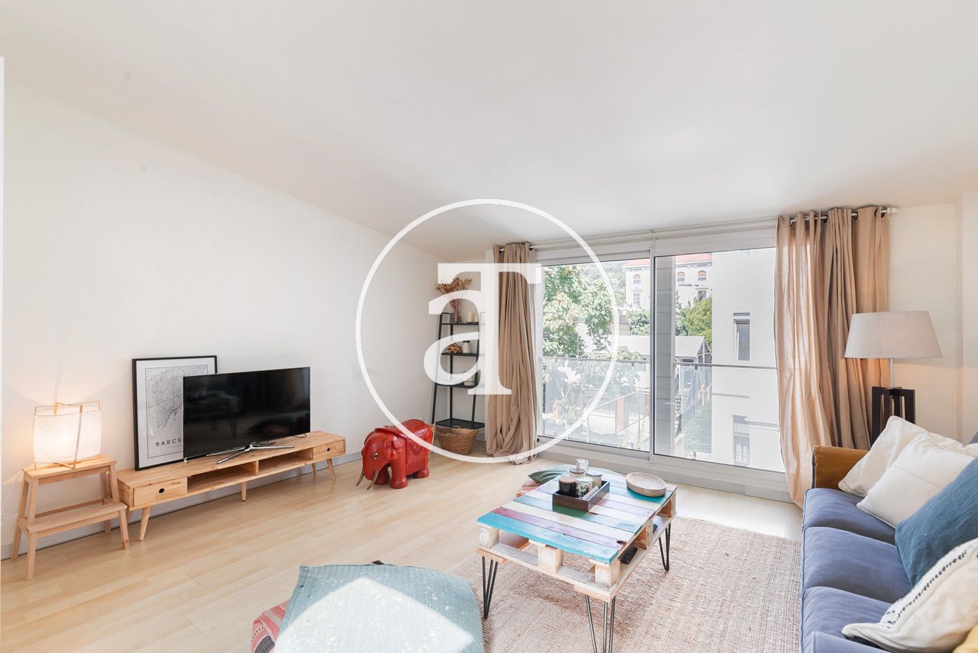 Exterior view of Attic to rent in  Barcelona Capital  with Air Conditioner, Heating and Terrace