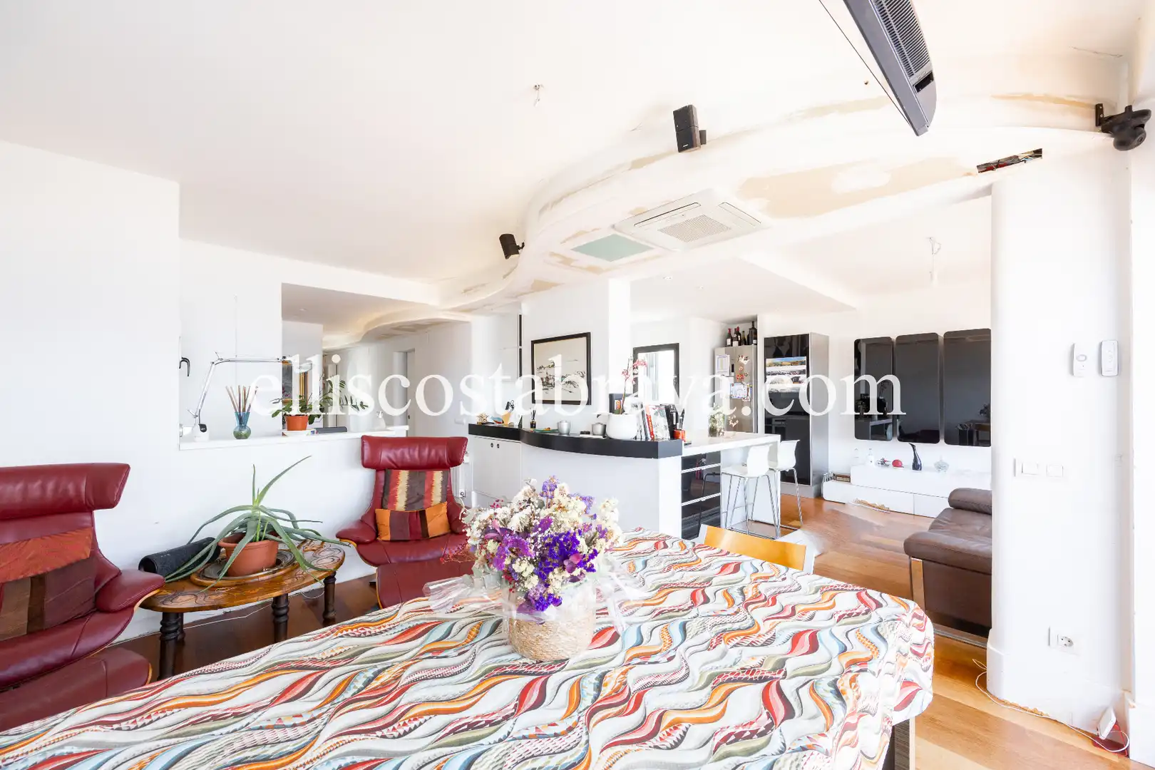 Sala de estar de Ático en venta en Palamós con Aire acondicionado, Calefacción y Parquet