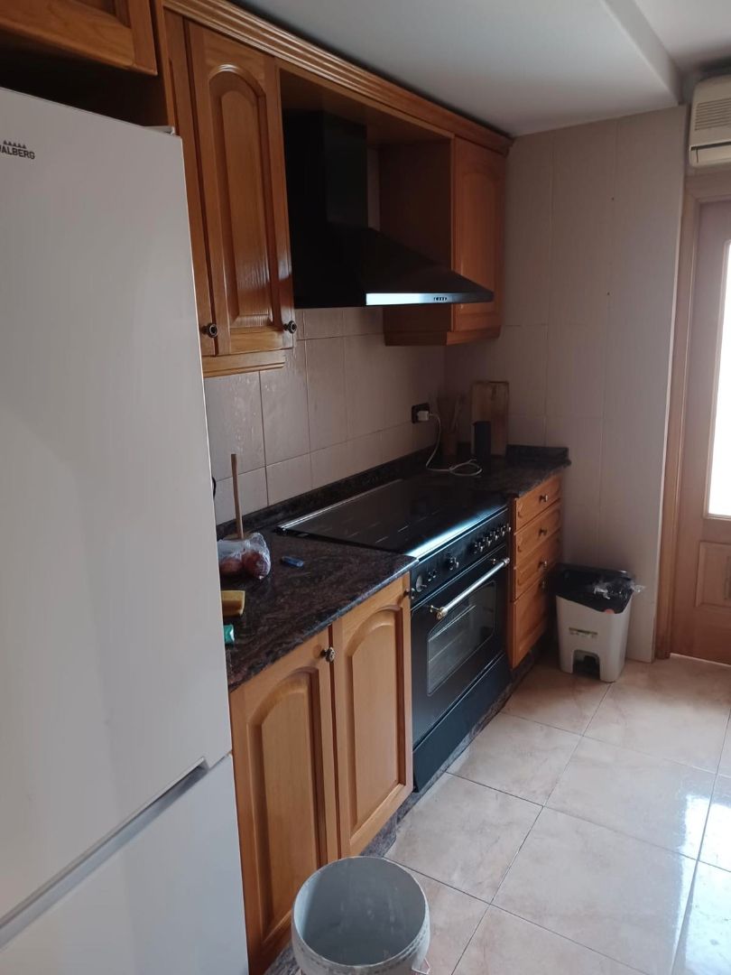 Kitchen of Flat for sale in  Valencia Capital  with Air Conditioner and Balcony
