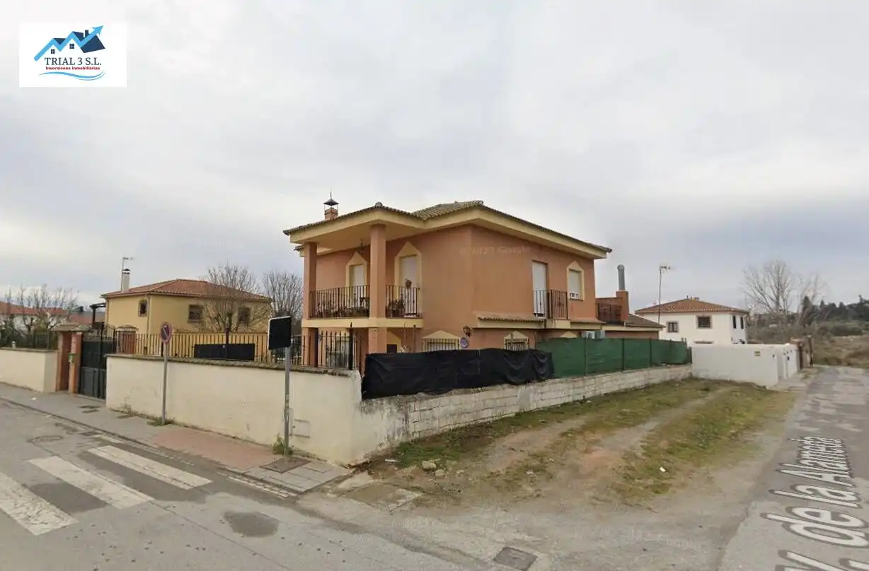 Casa o chalet en venta en Albolote con Jardín privado y Piscina comunitaria