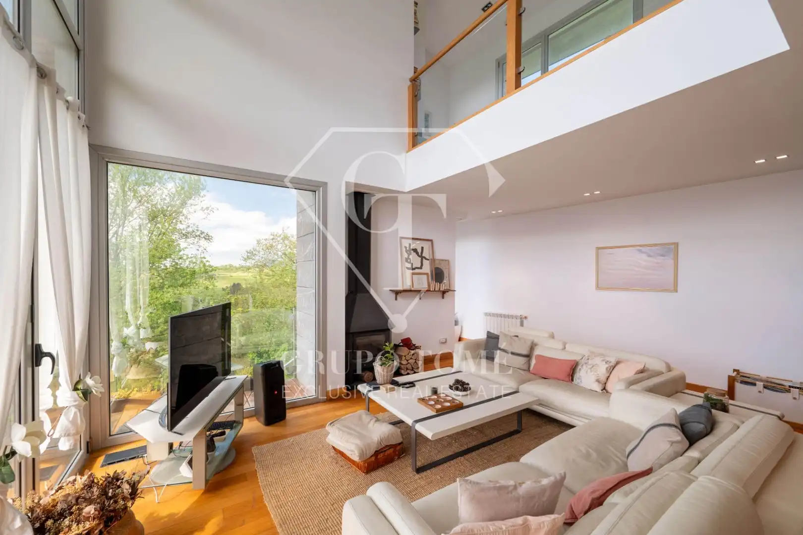 Wohnzimmer von Einfamilien-Reihenhaus zum Verkauf in Donostia - San Sebastián  mit Heizung, Privatgarten und Terrasse