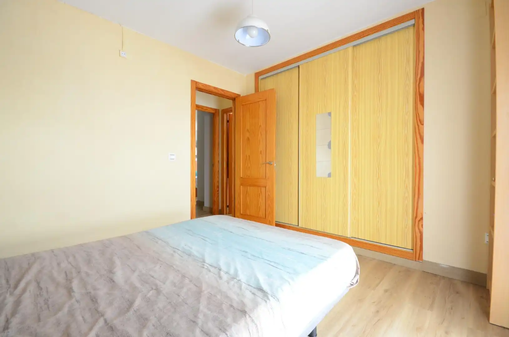 Schlafzimmer von Wohnung zum Verkauf in Ayamonte mit Privatgarten, Terrasse und Gemeinschaftspool