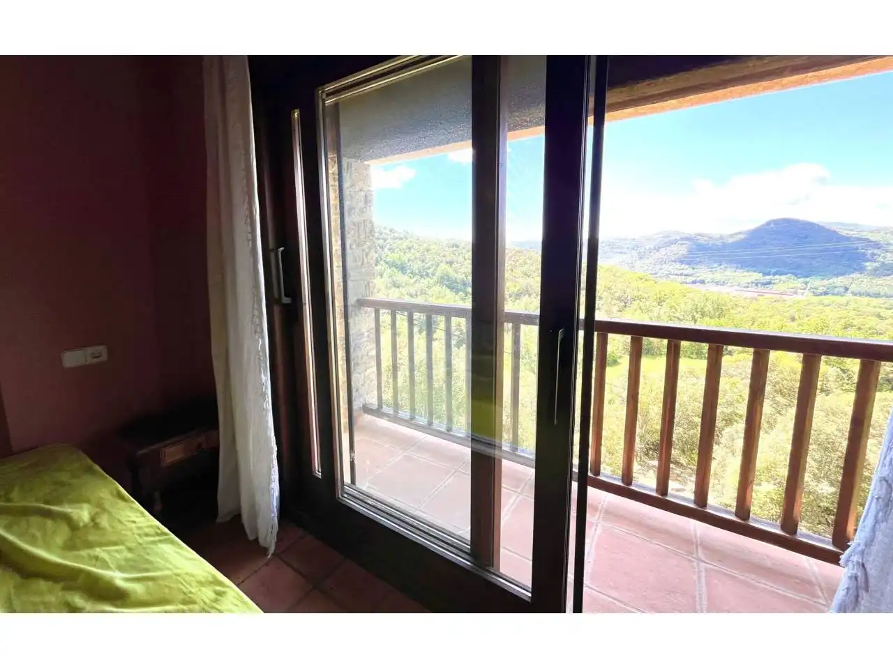 Habitación de Finca rústica en venta en Sant Aniol de Finestres con Calefacción, Jardín privado y Terraza