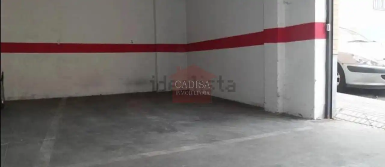 Parking de Apartamento en venta en Salamanca con Calefacción, Amueblado y Balcón