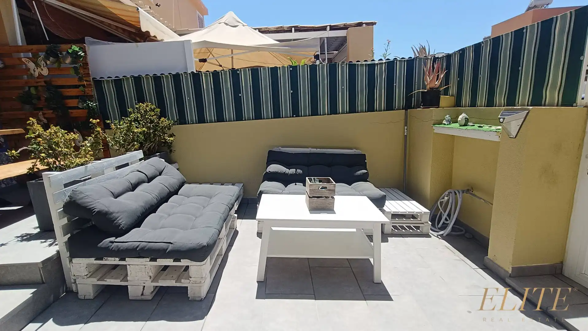 Terrace of Detached homes for rent in Mogán
