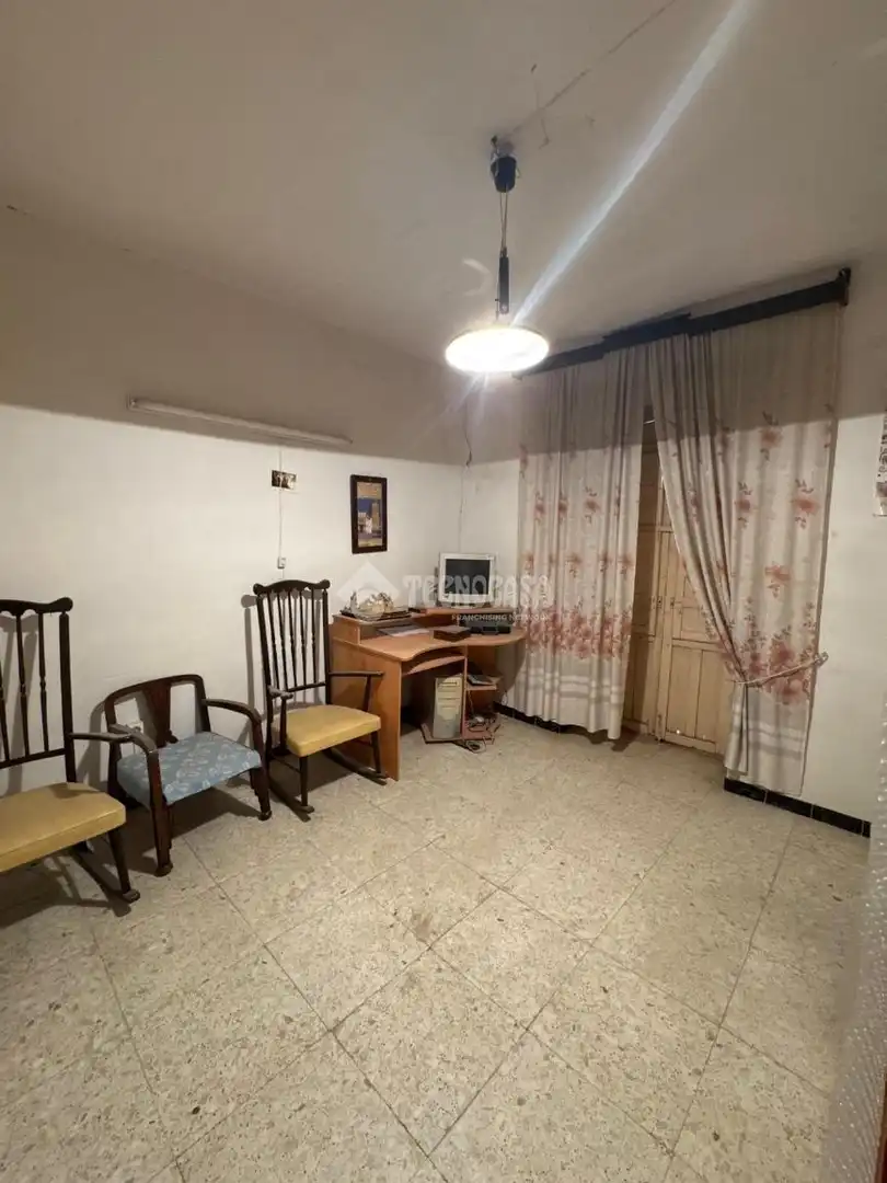 Casa aparellada amb terrassa en venda a Lupión, imagen 22