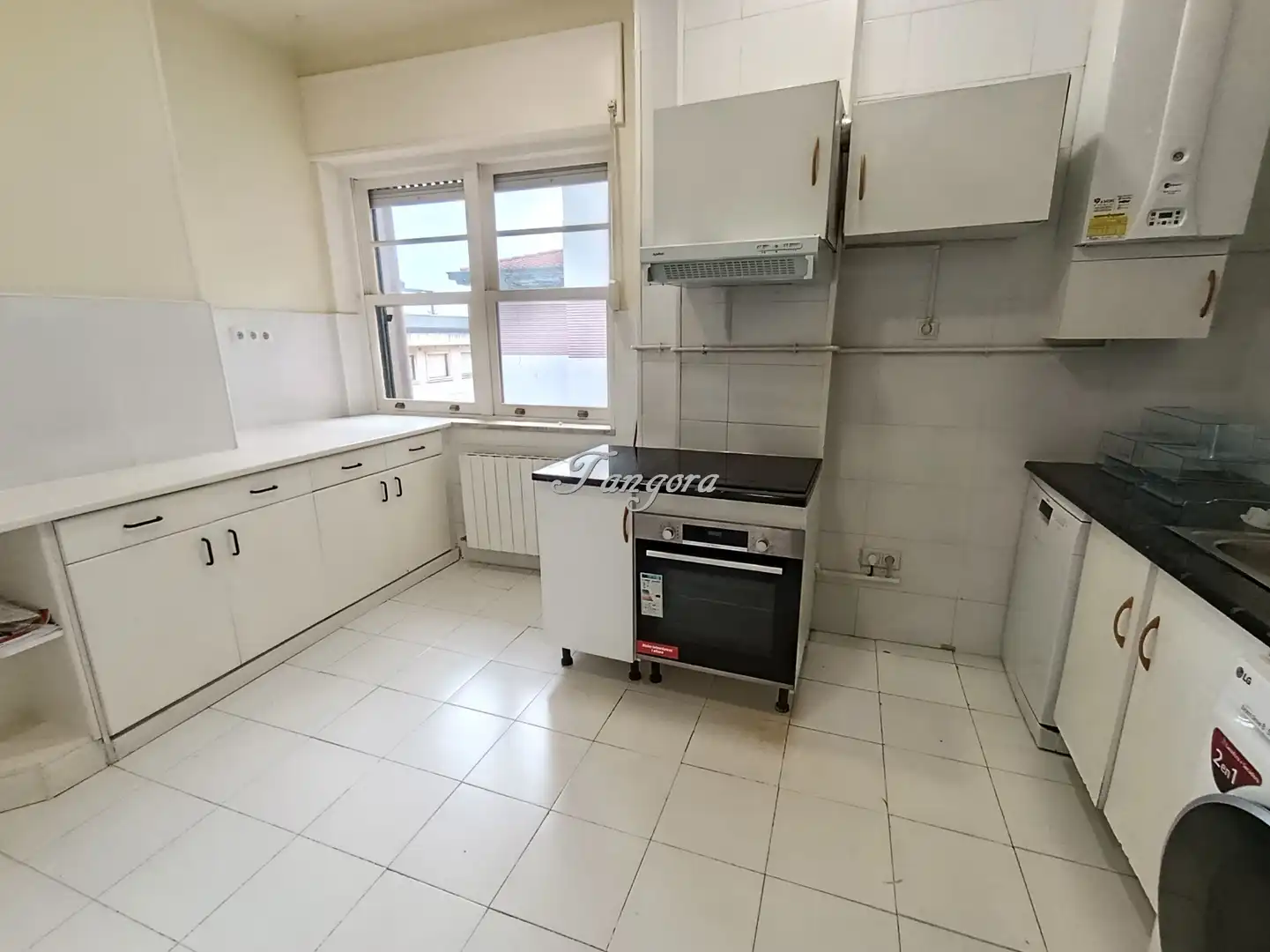 Cocina de Piso de alquiler en Getxo  con Calefacción, Parquet y Horno