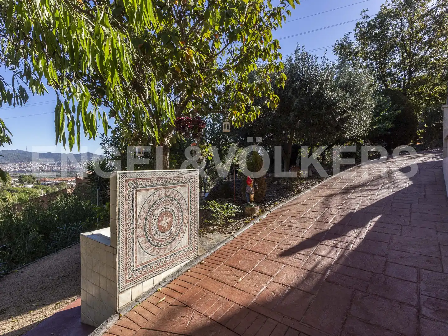 Vista exterior de Casa o chalet en venta en Santa Coloma de Cervelló con Calefacción, Jardín privado y Parquet