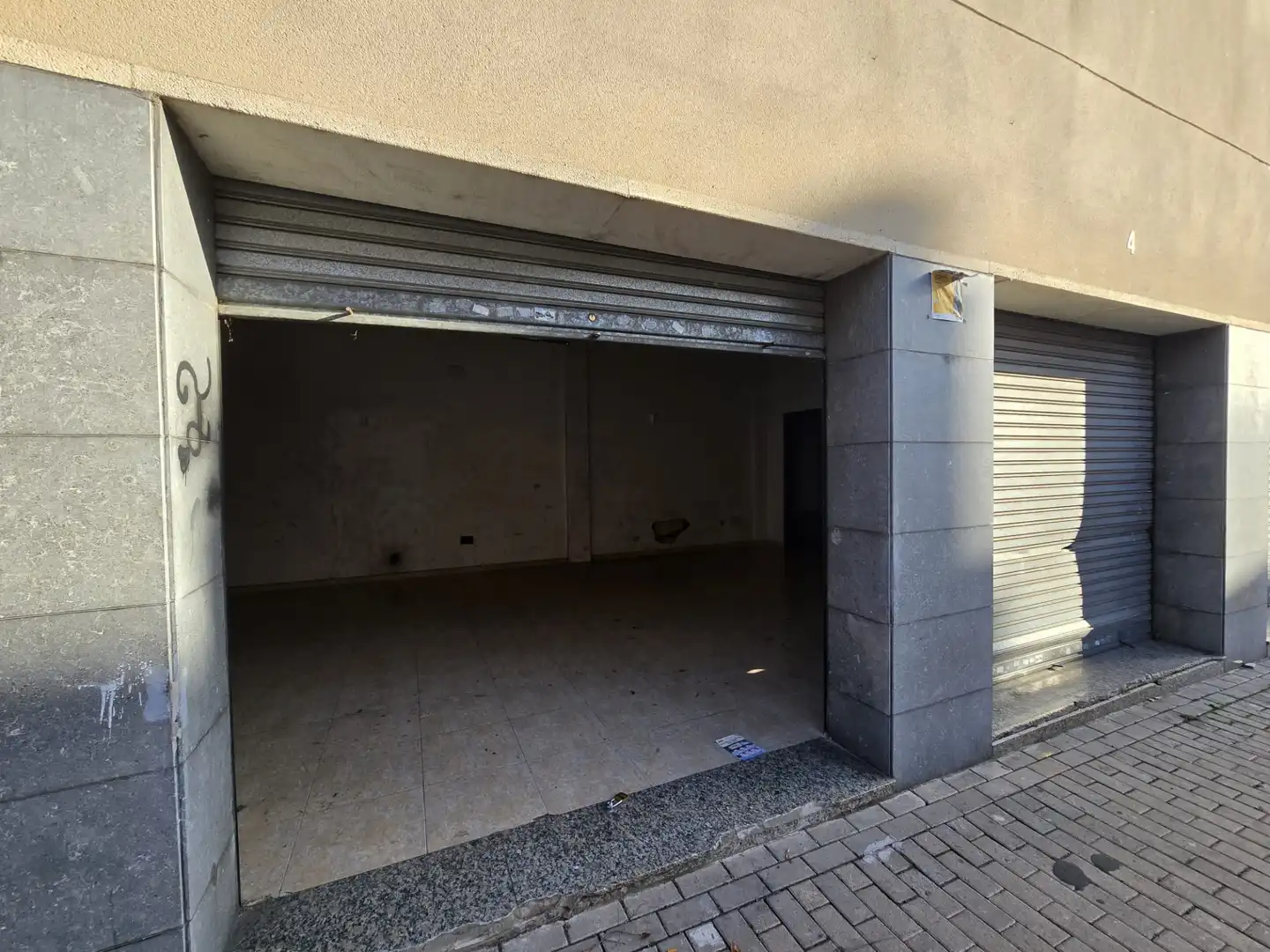 Parking de Local en venta en Canovelles