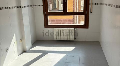 Foto 2 de Dúplex en venta en Calle Ortiz Otáñez, 32, Santoña, Cantabria