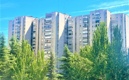 Exterior view of Flat for sale in  Madrid Capital  with Air Conditioner, Heating and Private garden