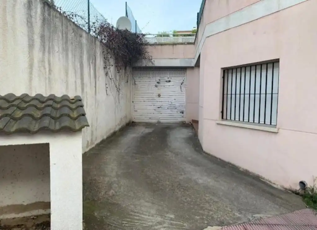 Aparcamiento en venta en C/ Segadors, imagen 2