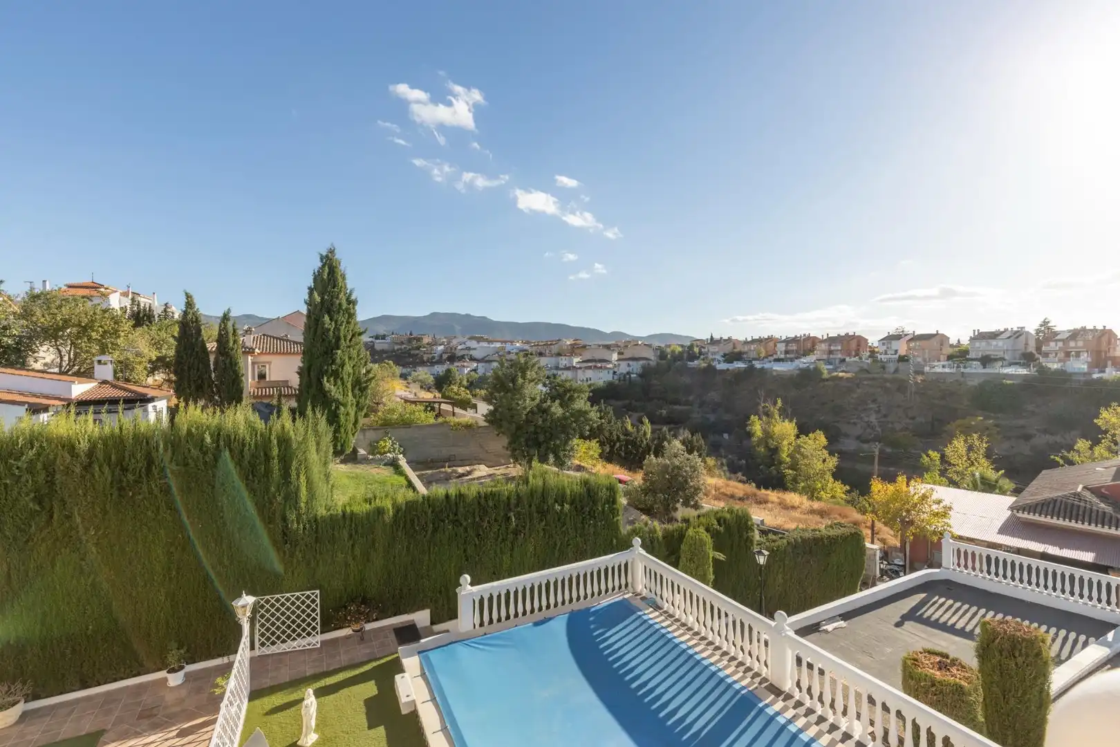 Vista exterior de Casa o xalet en venda en Gójar amb Calefacció, Jardí privat i Terrassa
