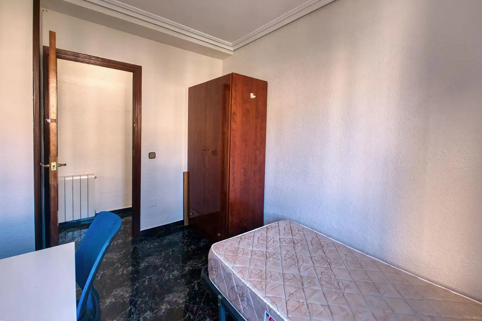 Bedroom of Flat for sale in Jaén