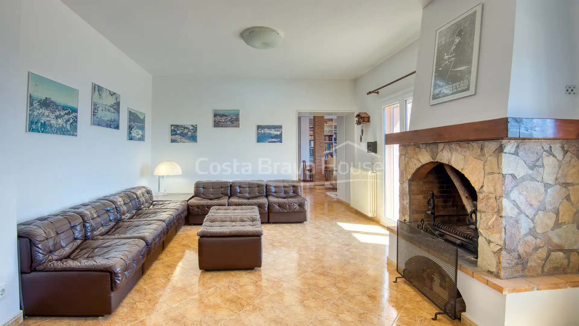 Sala d'estar de Casa o xalet en venda en Begur amb Calefacció, Jardí privat i Terrassa