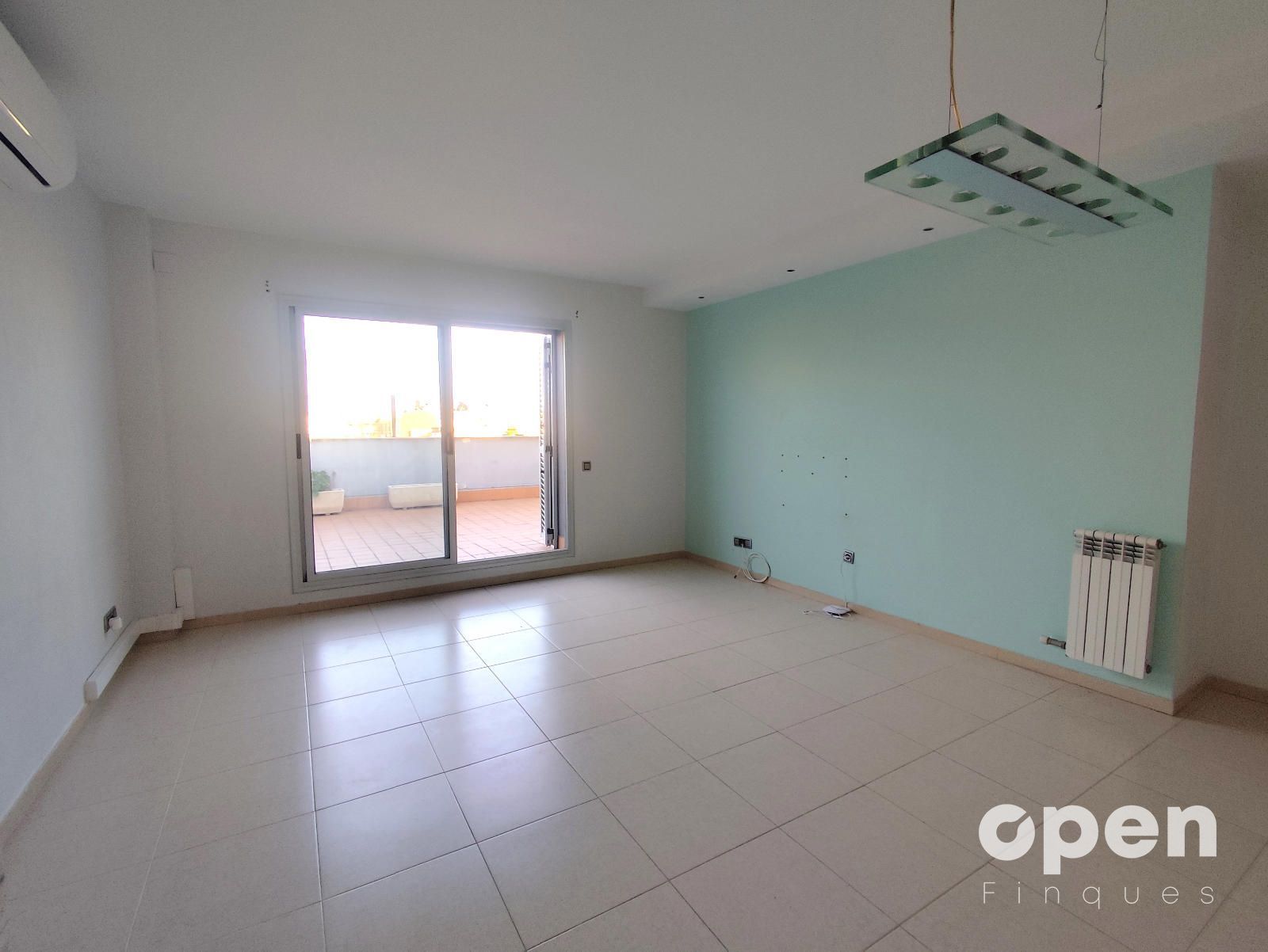 Living room of Attic for sale in Terrassa  with Air Conditioner, Heating and Terrace