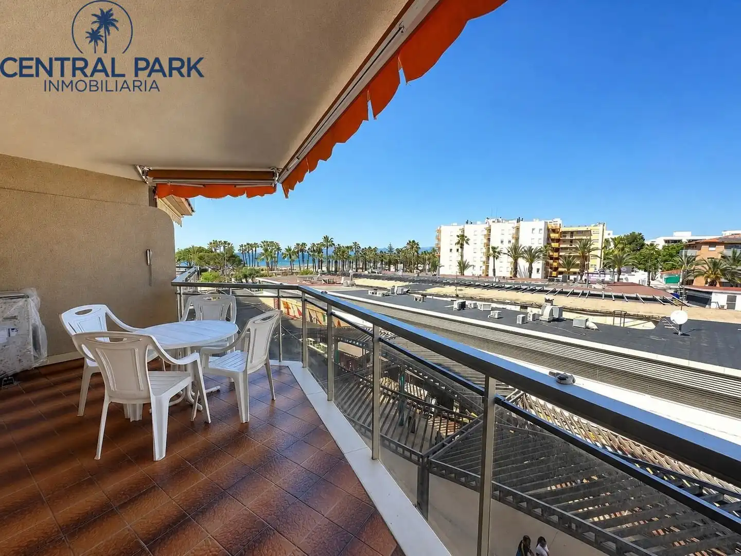 Apartament amb ascensor en venda a Calle OSCA