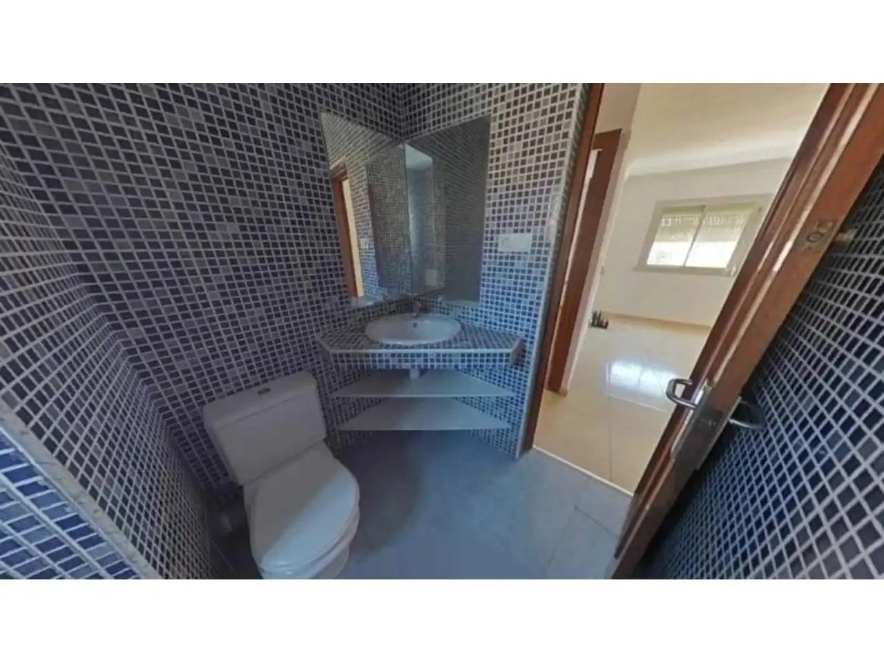 Bathroom of Flat for sale in Castelldefels