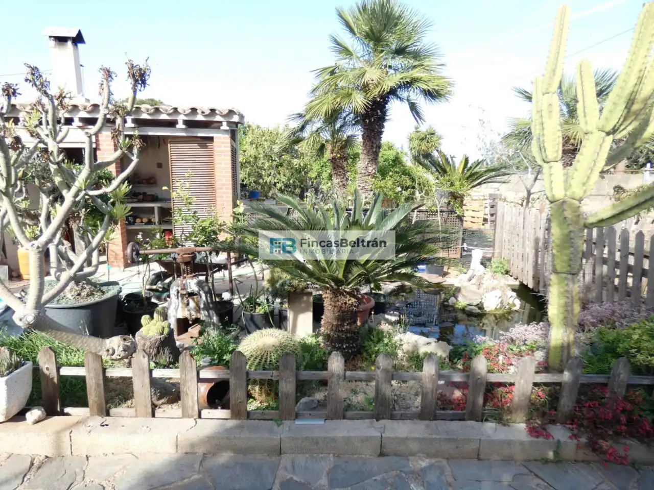 Jardí de Finca rústica en venda en Benicarló amb Jardí privat i Moblat