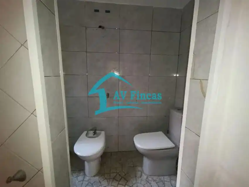 Badezimmer von Wohnung zum Verkauf in Pallejà