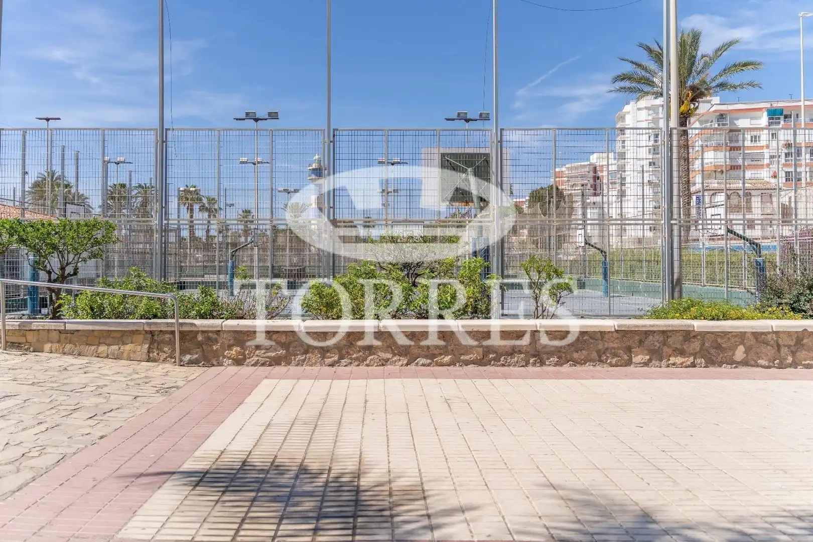 Vista exterior de Pis en venda en Vélez-Málaga