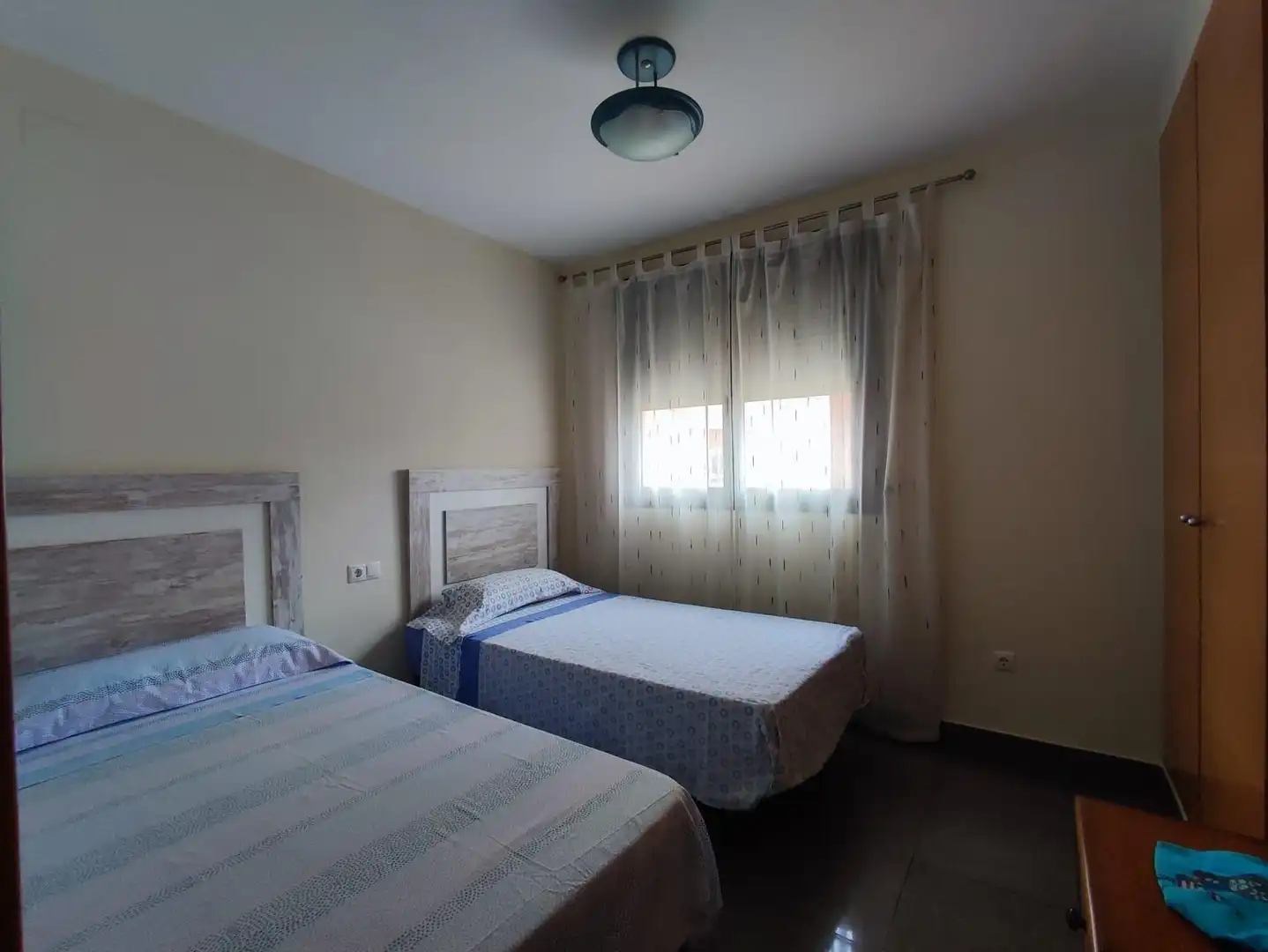 Habitación de Apartamento en venta en Benidorm con Aire acondicionado, Calefacción y Jardín privado
