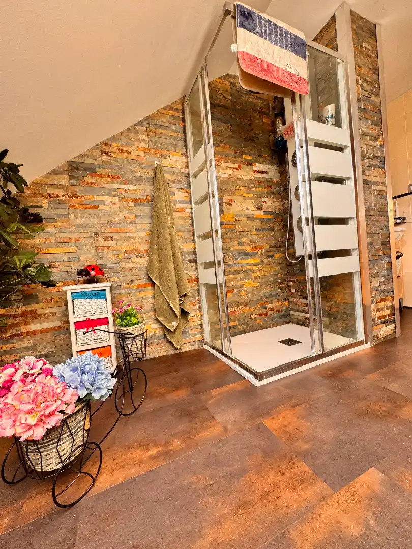 Baño de Apartamento en venta en Sabiñánigo con Calefacción, Terraza y Trastero
