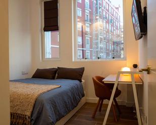 Bedroom of Flat to share in  Madrid Capital  with Air Conditioner and Terrace