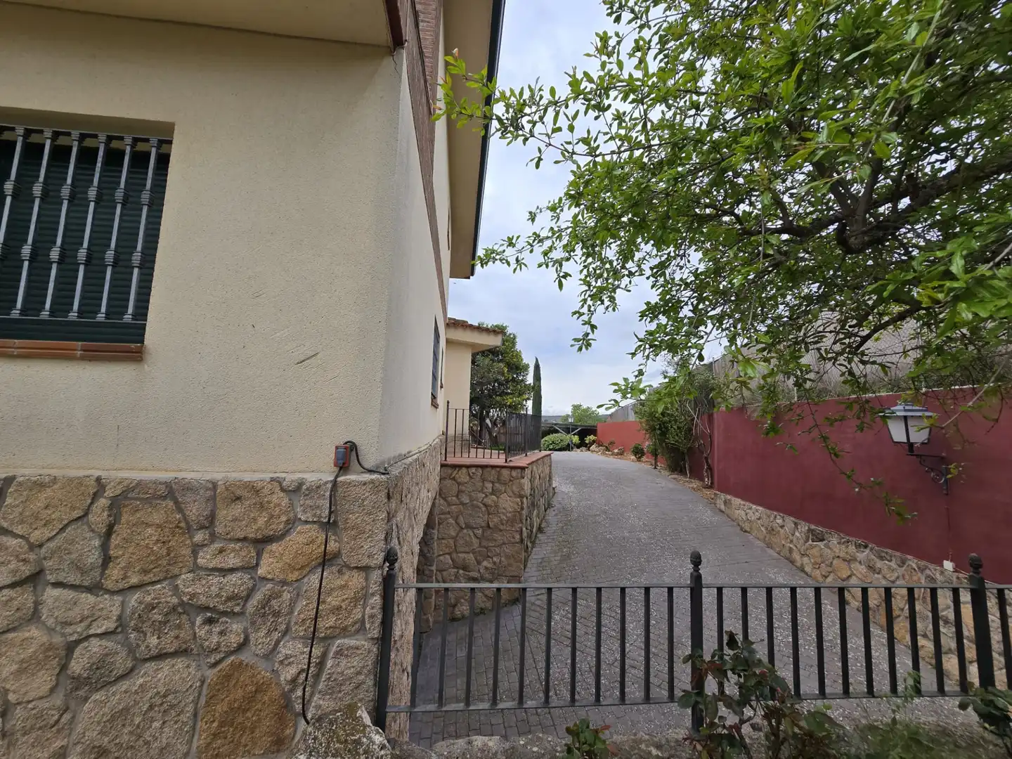 Vista exterior de Casa o chalet en venta en Morata de Tajuña con Aire acondicionado, Calefacción y Jardín privado