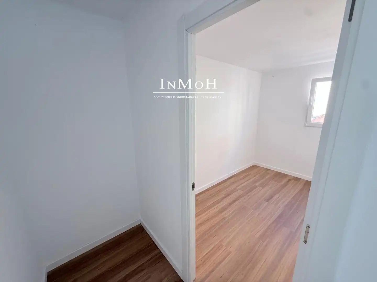 Habitación de Casa adosada en venta en San Fernando con Balcón y Alarma
