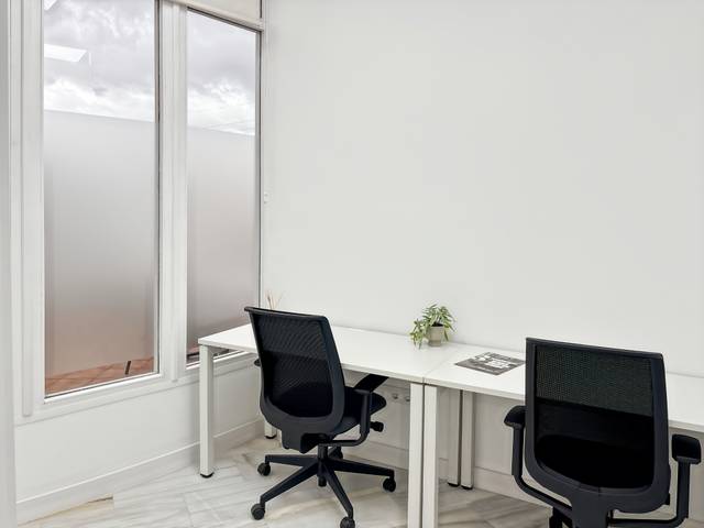 Oficina en Alquiler en Calle Flauta Mágica, 11d en Distrito Zeta - Recinto Ferial Cortijo de Torres