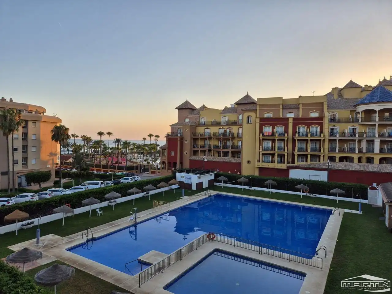 Vista exterior de Estudio de alquiler en Torrox con Aire acondicionado, Trastero y Piscina