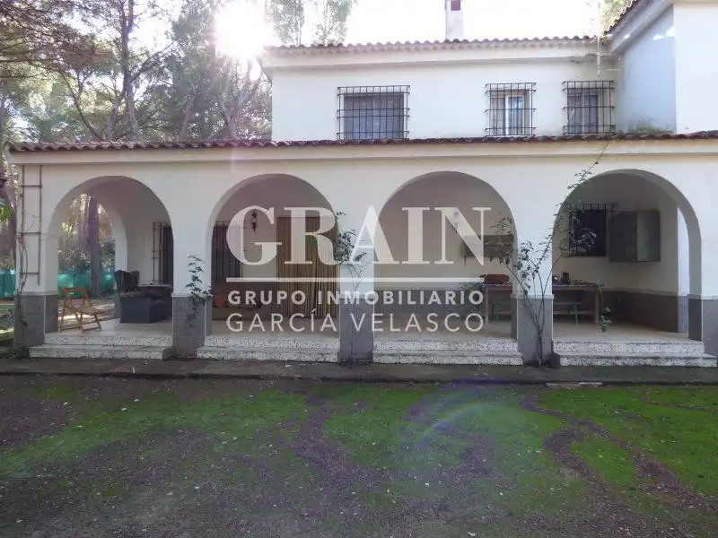 Xalet amb piscina en venda a Pedanías - Extrarradio