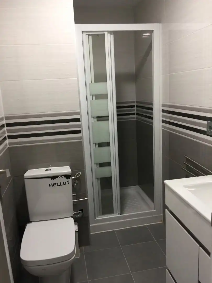 Bany de Pis per a compartir en Valladolid amb Calefacció, Parquet i Terrassa
