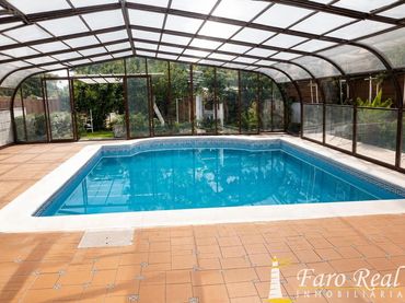 Casa con piscina in vendita a Centro - Calzada - Cabo Noval