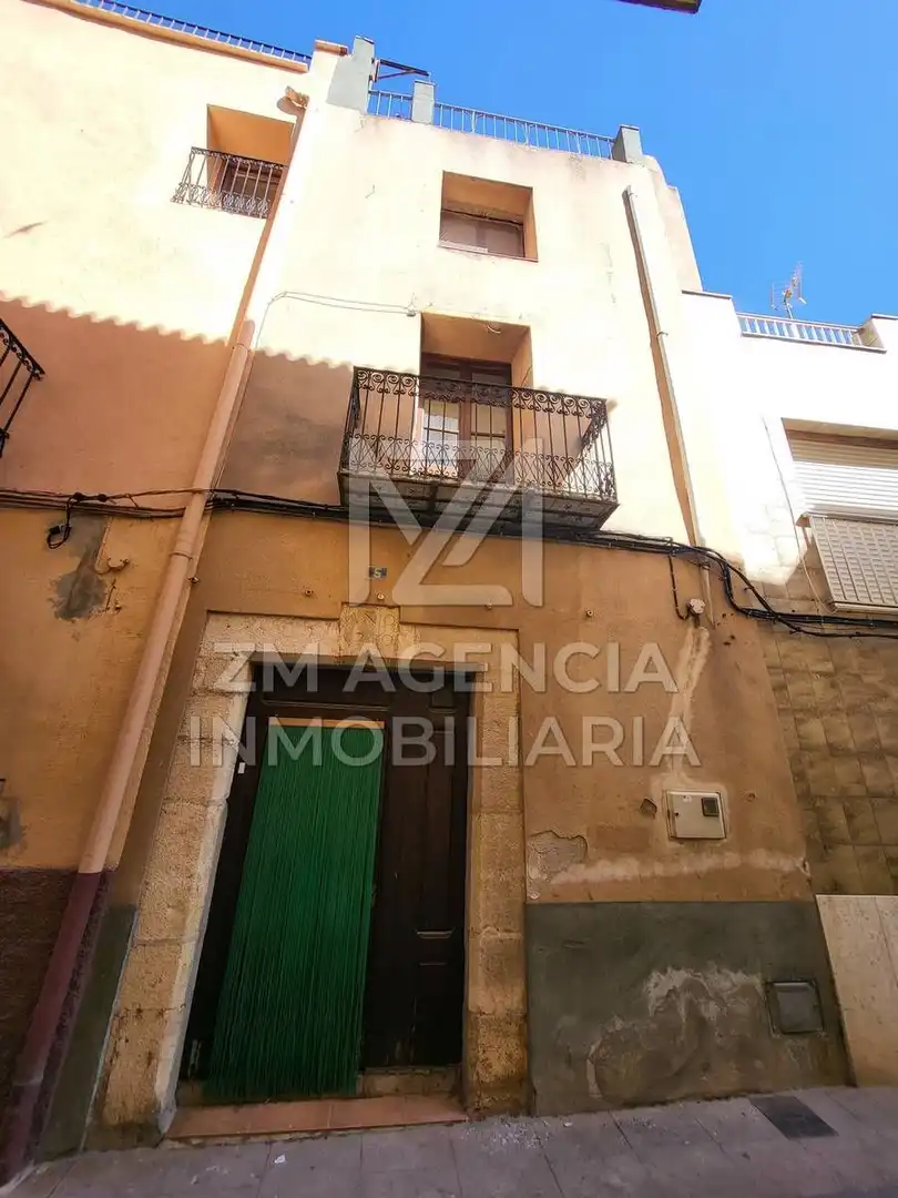 Country house for sale in Rey