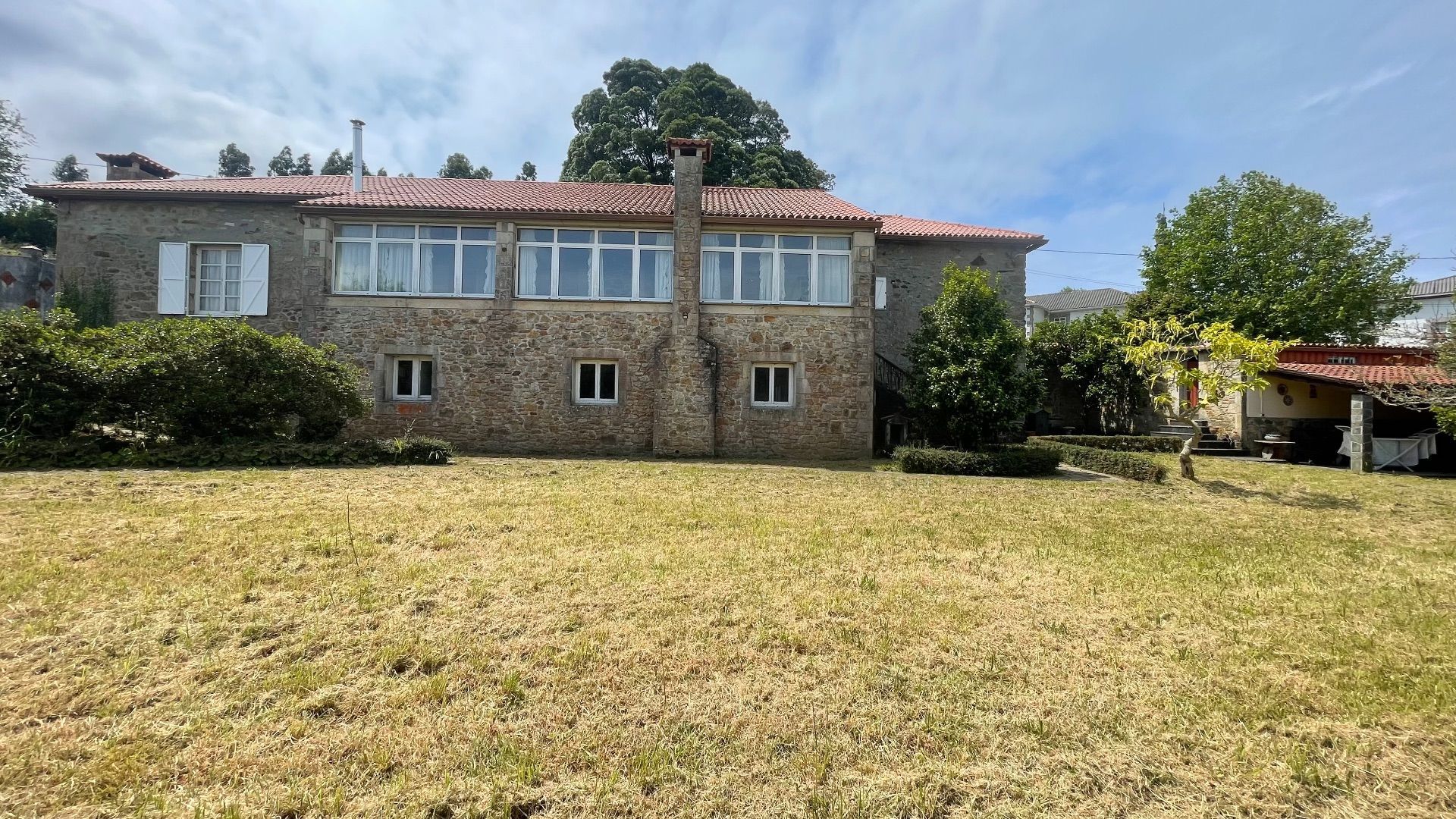 Vista exterior de Casa o xalet en venda en Narón amb Calefacció, Jardí privat i Piscina