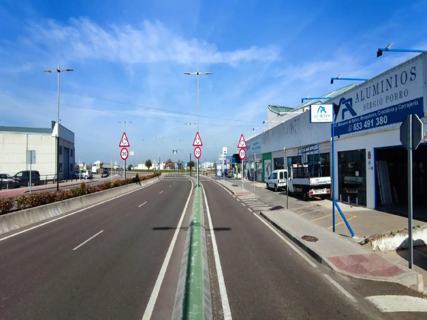 Exterior view of Industrial buildings for sale in Villanueva de la Serena