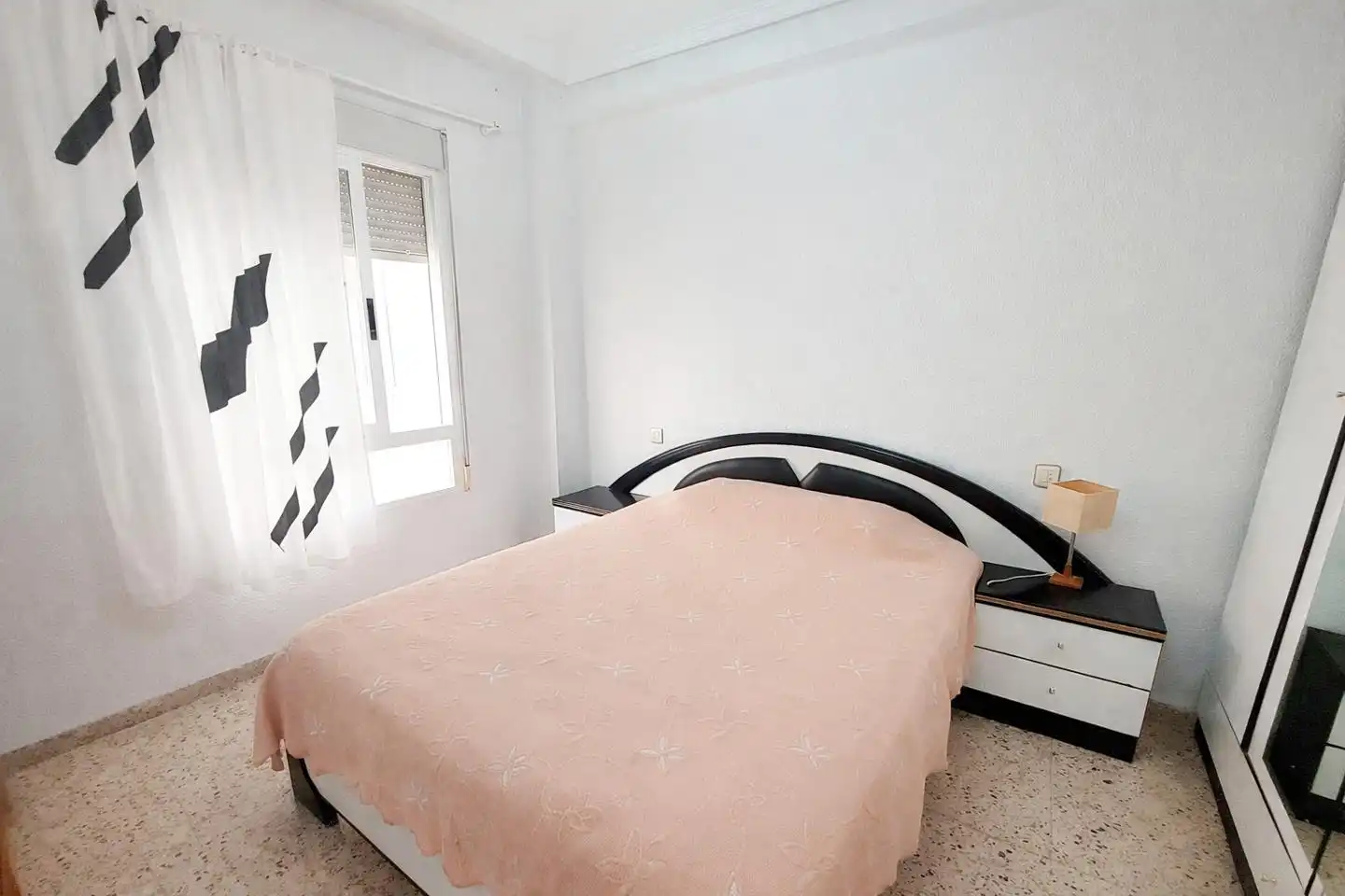 Habitación de Piso en venta en Elche / Elx con Aire acondicionado, Amueblado y Balcón